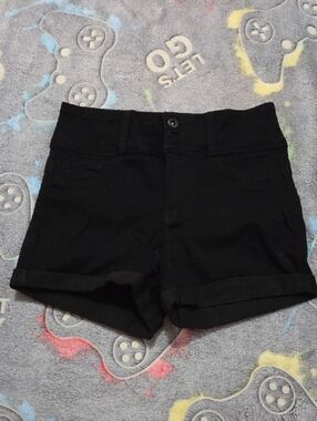 Classic High-Waist Black Folded Hem Shorts